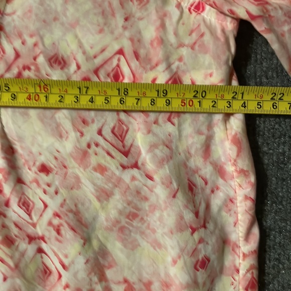 Gloria Vanderbilt Women’s L Button Down Pleated Pink Splash Blouse Tie Sleeve - Picture 8 of 12